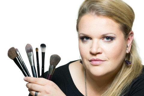 Hair & Make-Up Artist Melanie Draeger, Brautstyling · Make-up Dortmund, Kontaktbild