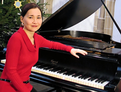 Konzertmeisterin & Pianistin Gulnaz Aimakova, Musiker · DJ's · Bands Moers, Kontaktbild