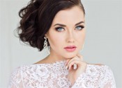 Corinna Latza - Make-up Artist & Hairstyling, Brautstyling · Make-up Dortmund, Kontaktbild